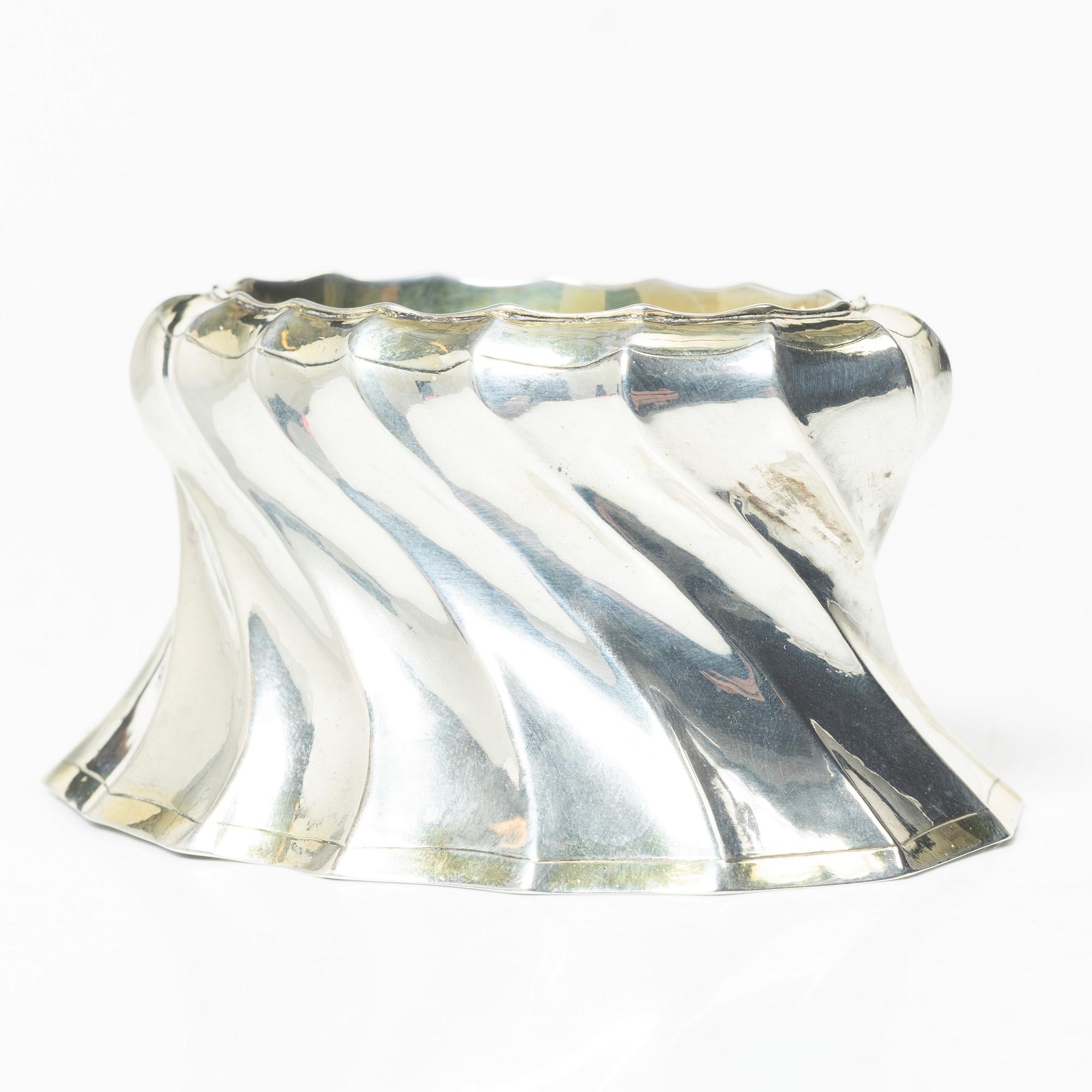 Rokoko, A Swedish parcel gilt silver salt cellar, mark of Anders Schotte, Uddevalla 1763.