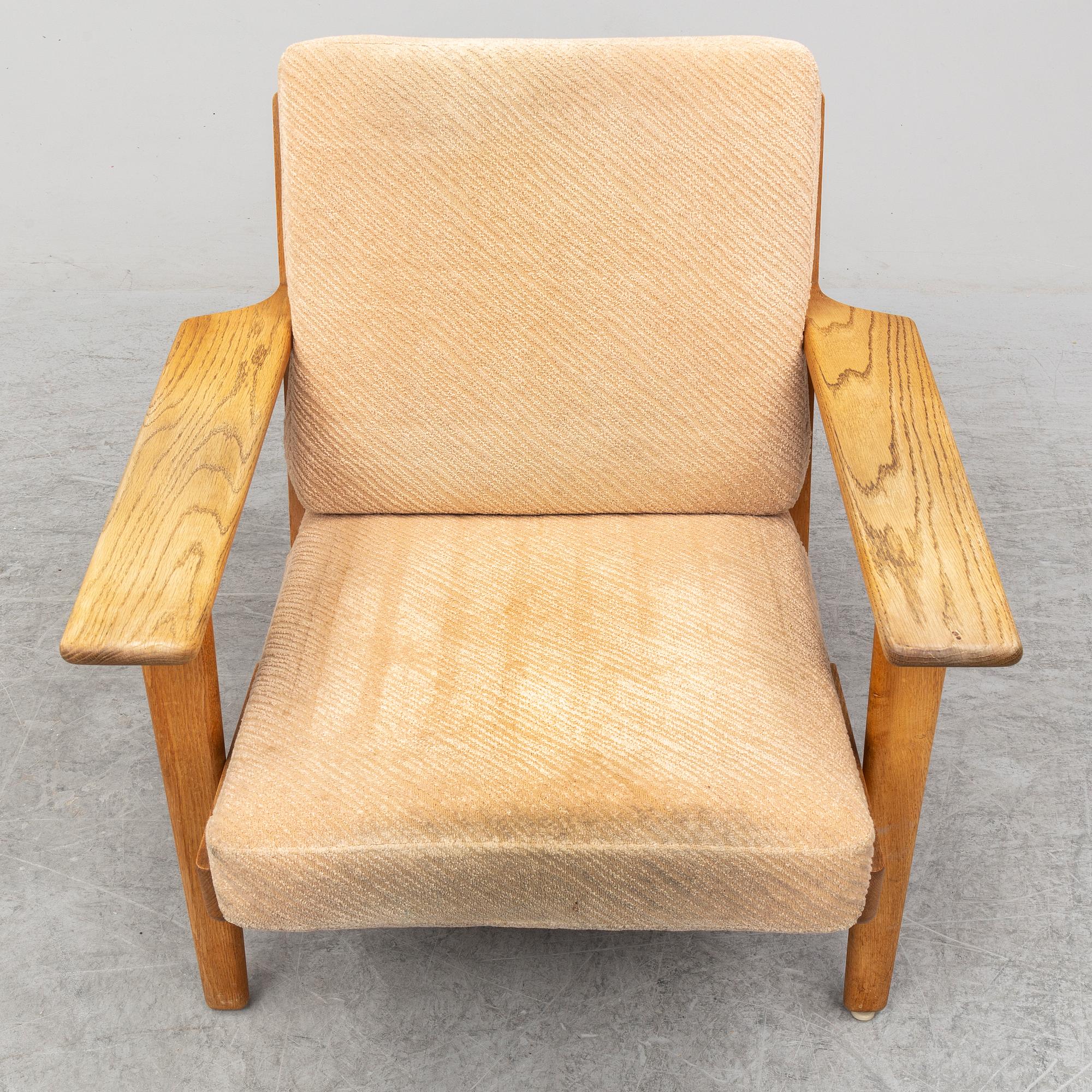 HANS J WEGNER, an oak 'GE-290' easy chair from Getama, Denmark.