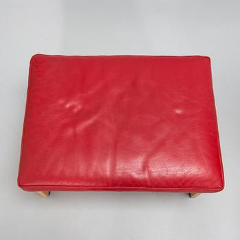 Alvar Aalto, nojatuoli ' High back tank'  E400 för Artek 1999. Ben af Sculten, rahi 445 Artek 1999.