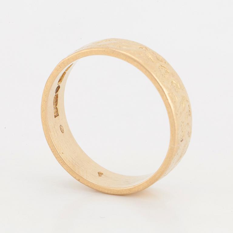 Ring. 18K guld. Finska stämplar 1969.