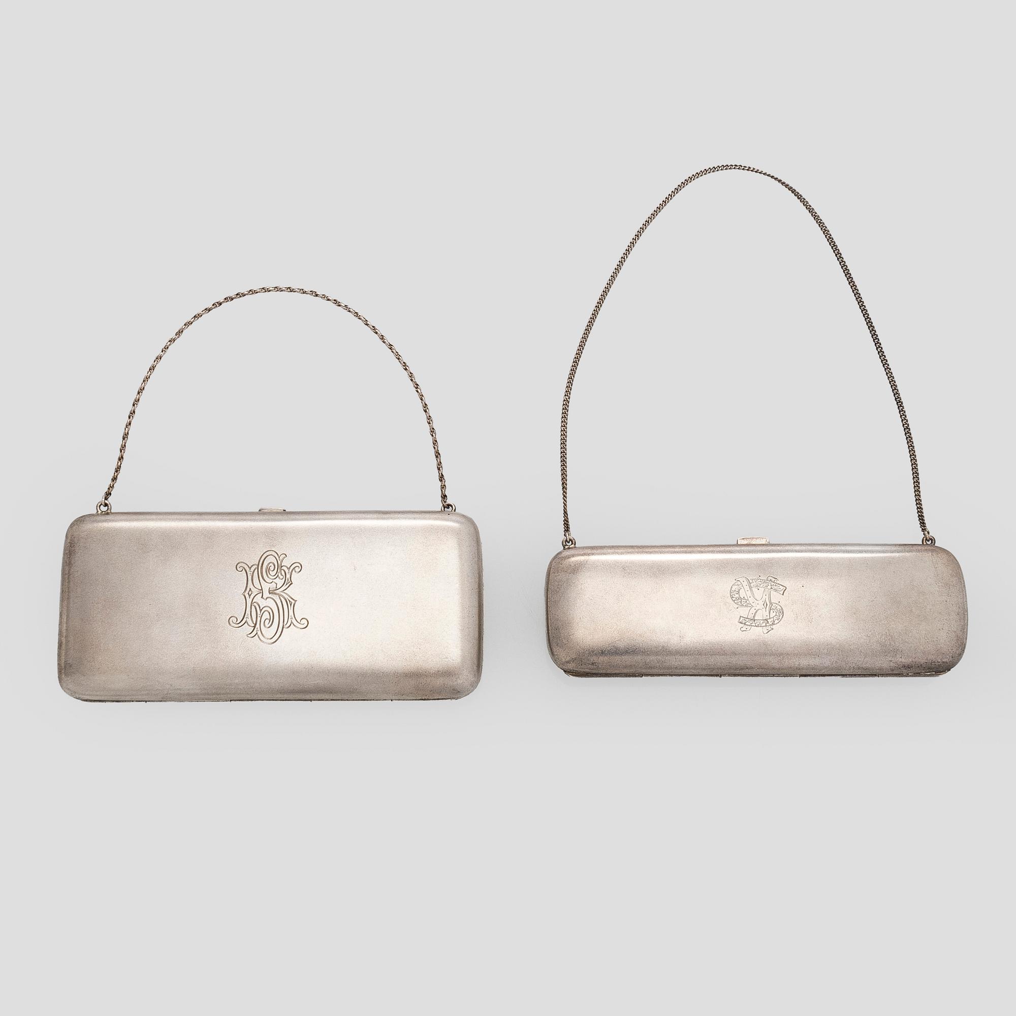 A set of two silver evening cases, A. Feltmarsch, Hanko, 1921 ja Karl Viktor Öberg, Hanko, 1925.