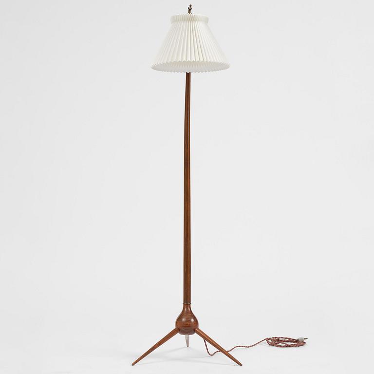 Severin Hansen, a "Bridge" floor lamp, Haslev Møbelsnedkeri, Denmark, 1950s.