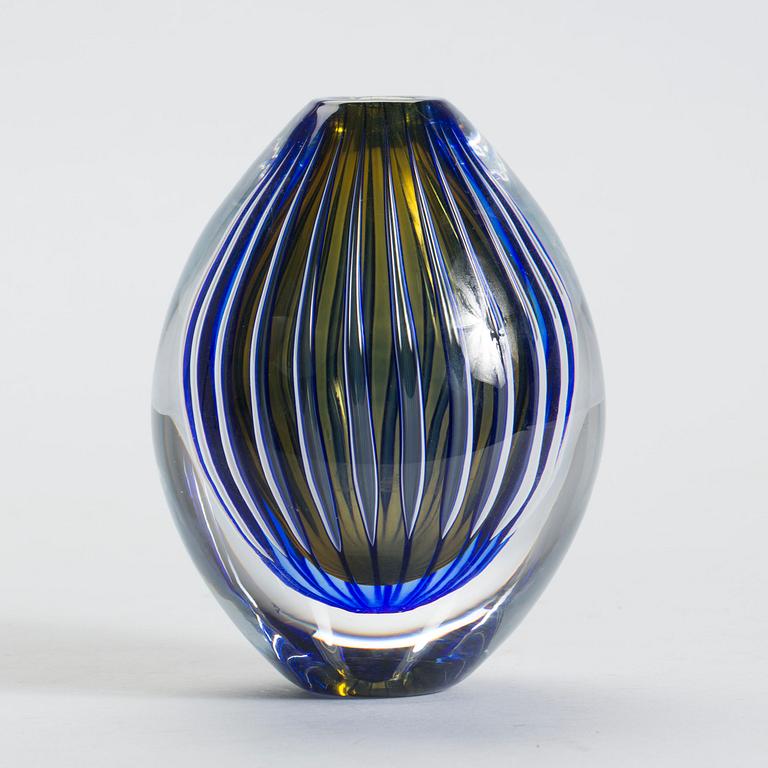 VAS, signerad J.E. Ritzman Transjö, "Turbin", glas, 1900-talets senare del.