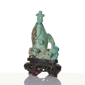 A well sculptured turquoise figure of a carp, Qing dynasty, 19th century.