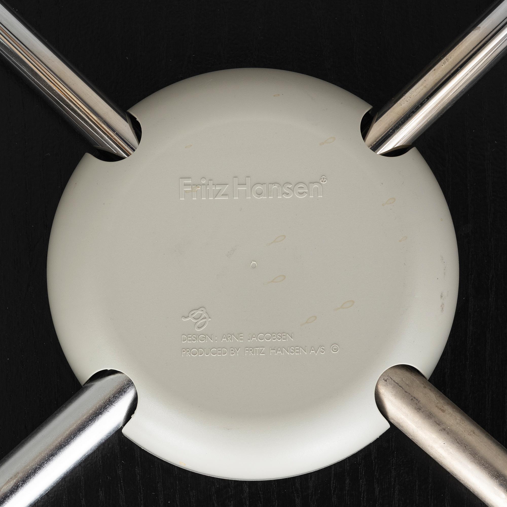 Arne Jacobsen, karmstolar, 3 st, modell 3207, "Sjuan", Fritz Hansen, Danmark.