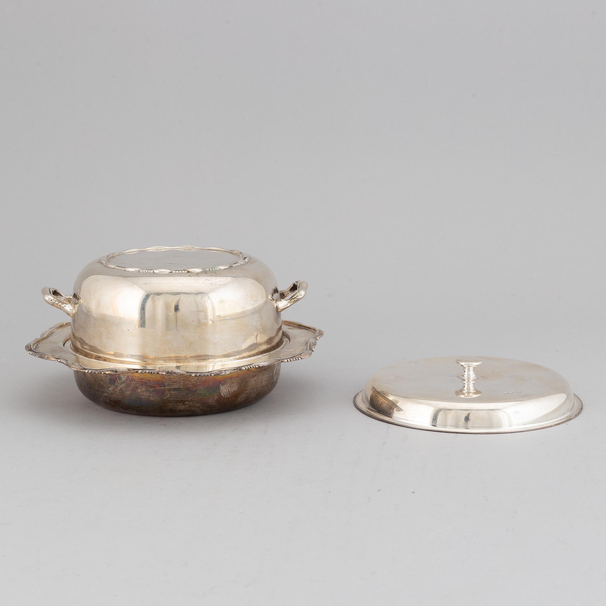 Richard Woodman Burbridge / Harrods Ltd, a silver bowl, dish and lid, Sheffield 1939.