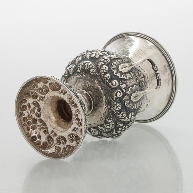 A sterling silver bowl, John Evans II,  London England 1838.