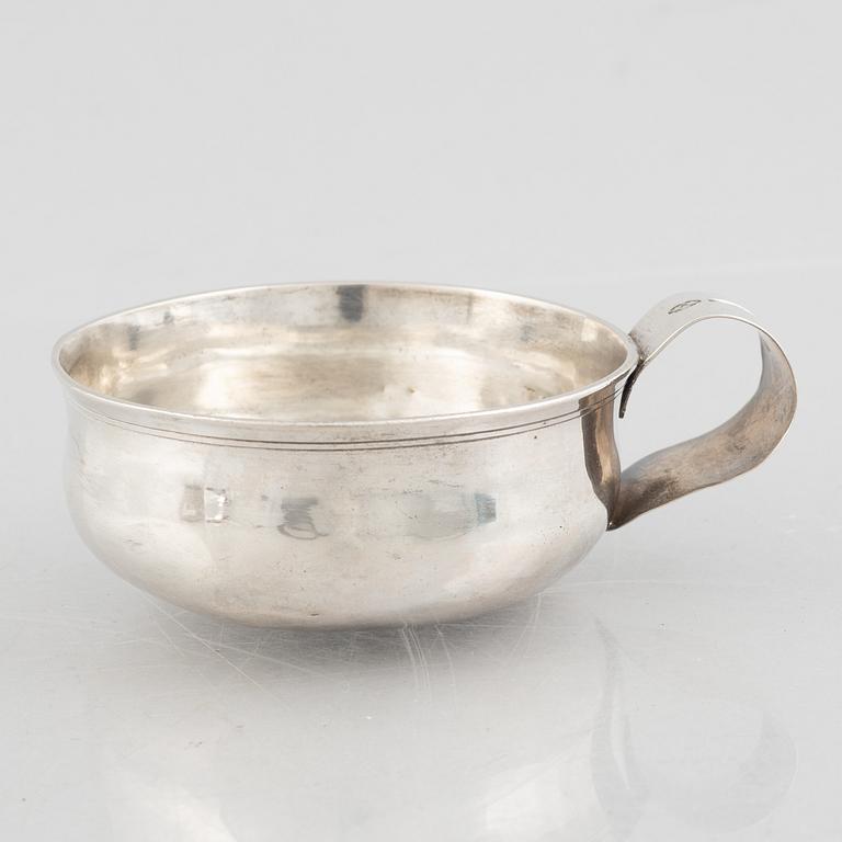 A Swedish silver cup with handle, mark of Erik Löfgren, Umeå 1795.