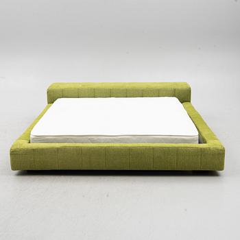 Giuseppe Viganò, a "Squaring" bed, Bonaldo, Italy.