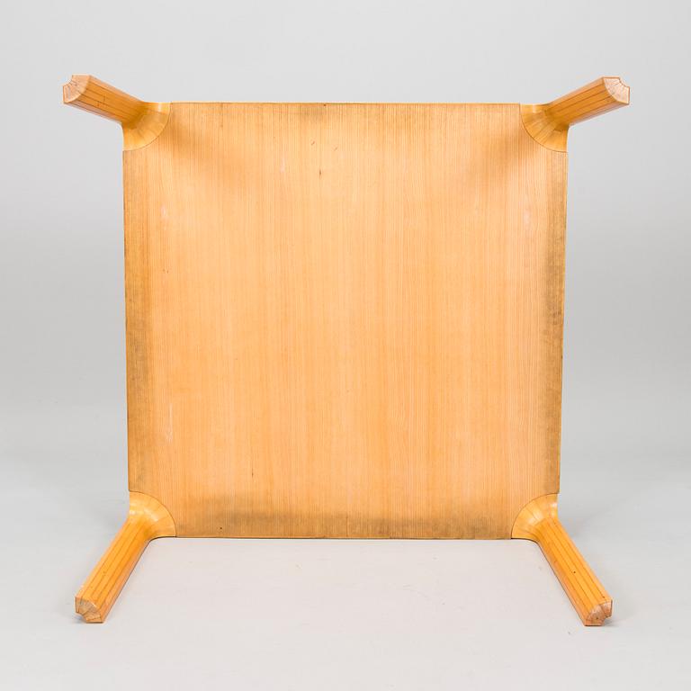 Alvar Aalto, soffbord, modell MX800B, Artek 1960-tal.