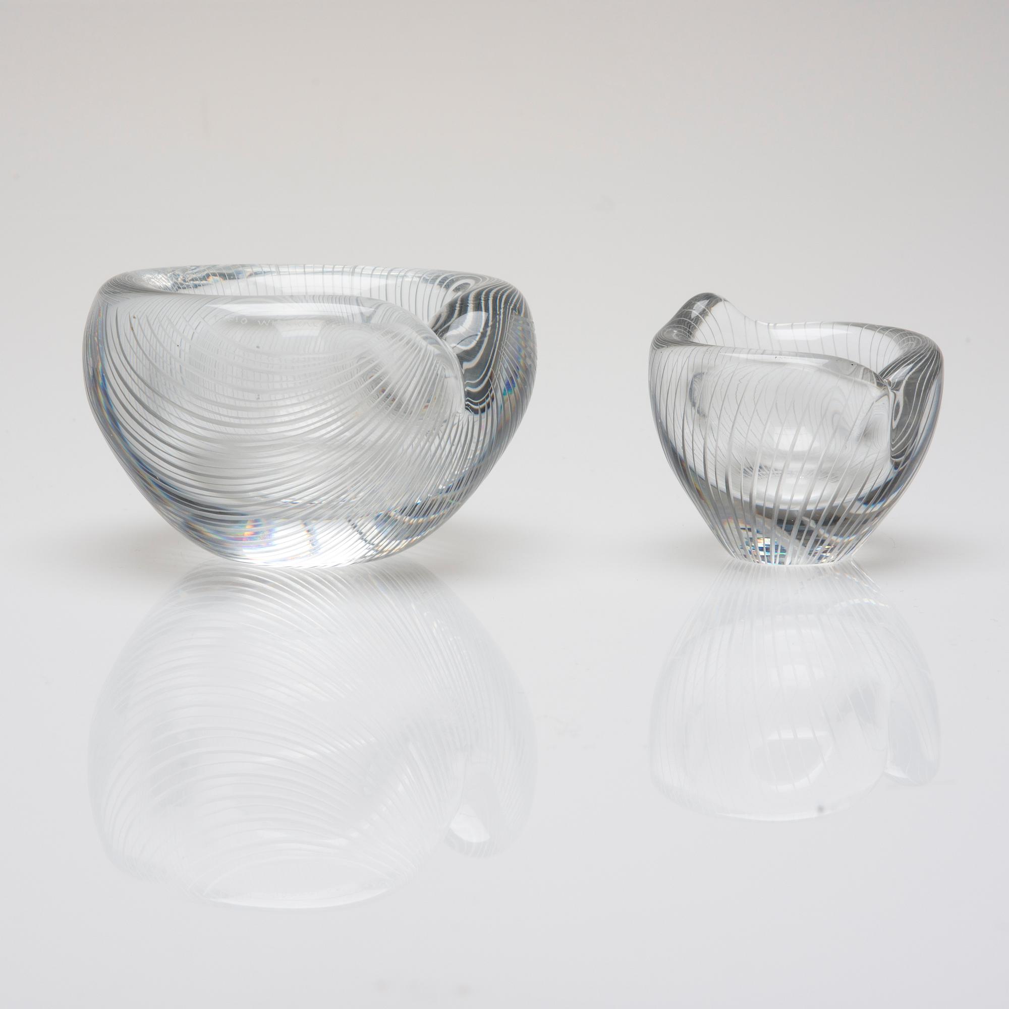 SKÅL, 2 st, glas, signerade "Tapio Wirkkala iittala" och "Tapio Wirkkala iittala -55".