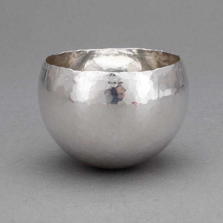SKÅL, sterling silver, Ray Urban, Stockholm, 1991. Vikt 131 g.