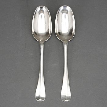 RÅTTSVANSSKEDAR, ett par, Silver, E. Pocock, London 1729. Tot vikt 118 gram.