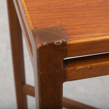 A pair of sidetables, model no 3323, second part of the 20th century.
