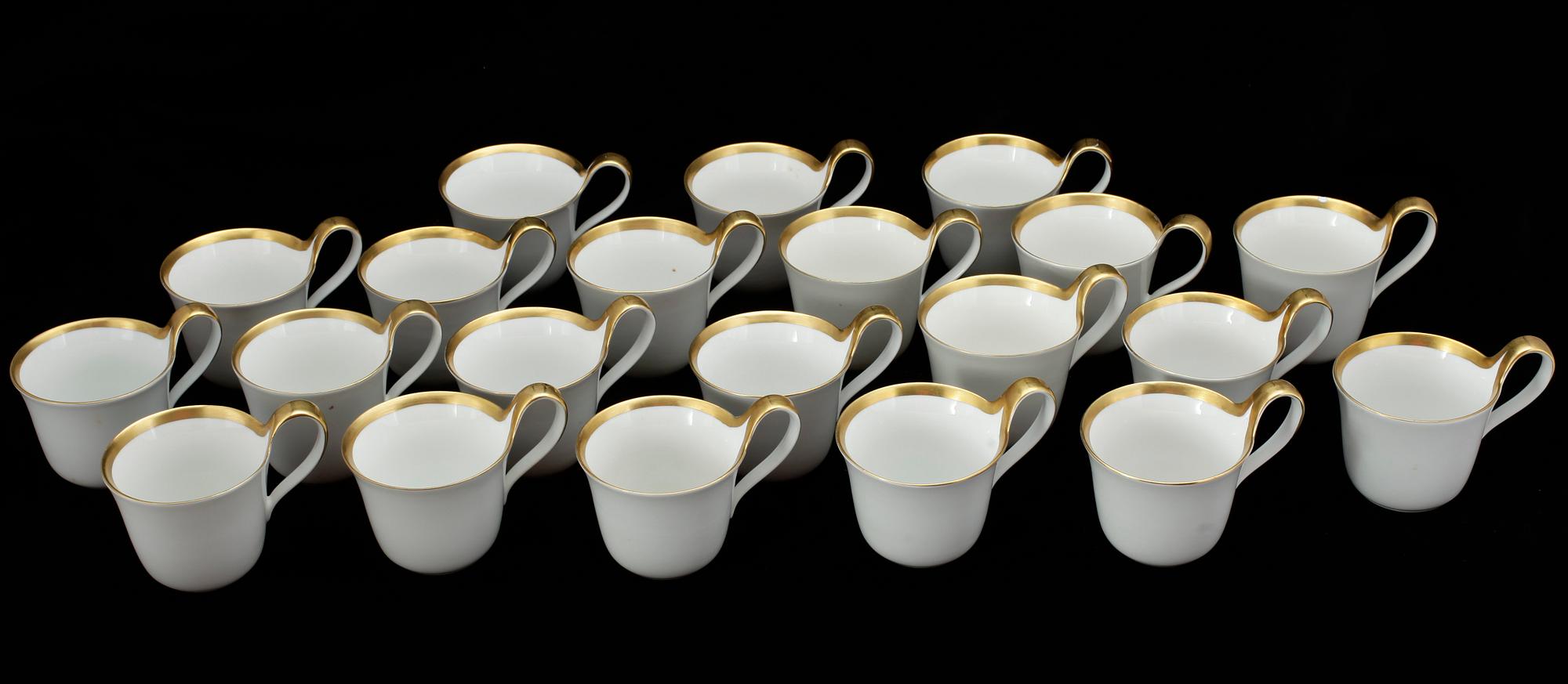 KAFFEKOPPAR MED FAT, 21+6 delar porslin, "Golden Sun", Sigvard Bernadotte, Bing & Gröndal. Danmark, 1900-tal.
