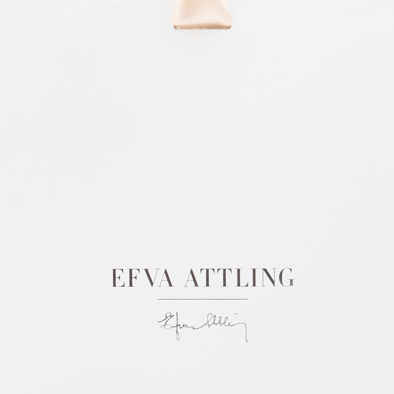 Efva Attling Bend Over ring med morganit 8 ct samt briljanter totalt  0,12 ct TW Si, original pouch, inköpskvitto 2019.