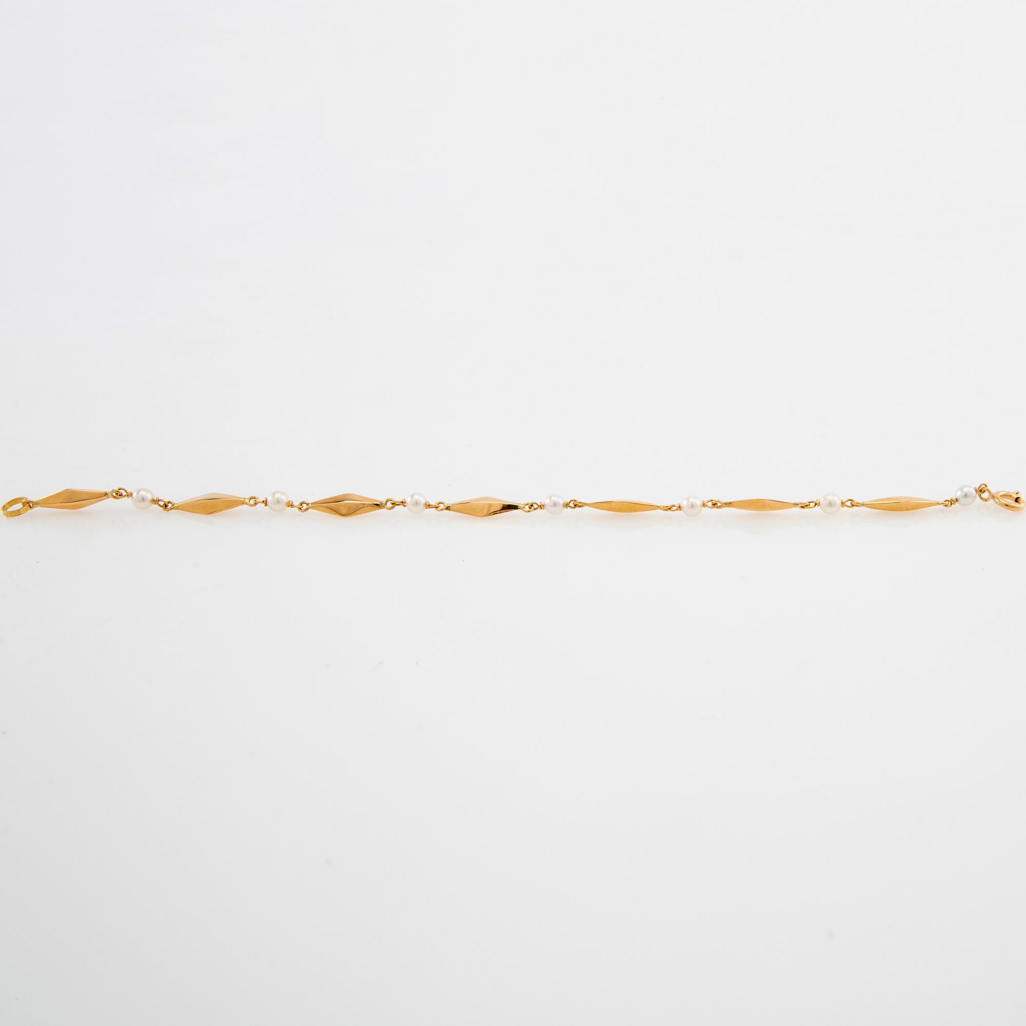 Armband 18K guld med odlade pärlor, Ekström Sweden Falköping 1987.