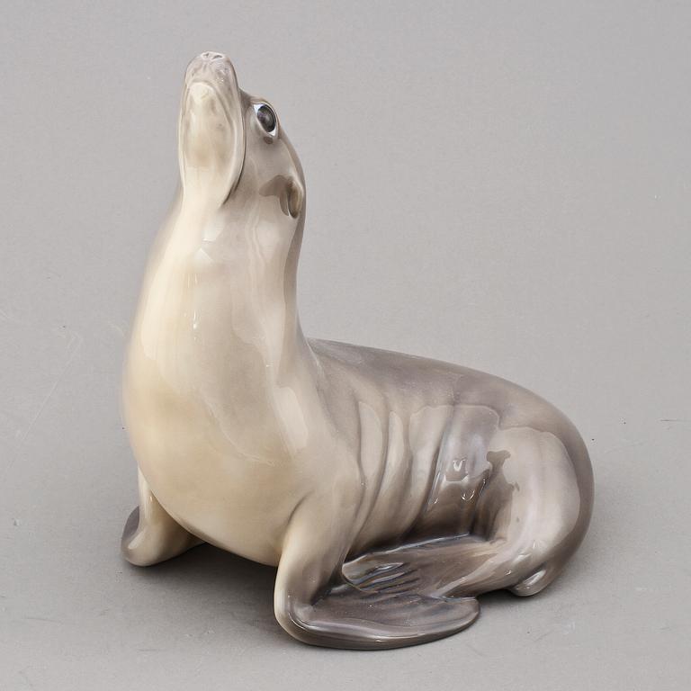 (Klar). FIGURIN, porslin, Royal Copenhagen, 1900-talets andra hälft.