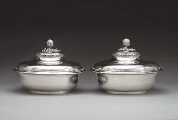 A pair of Swedish 19th century silver dishes and covers, mark of Gustaf Möllenborg, Stockholm 1849.