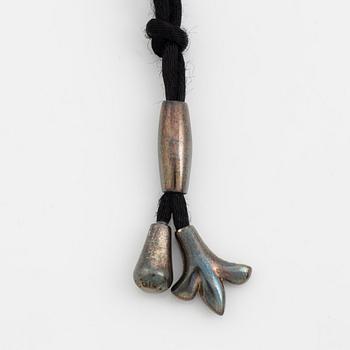 Ole Lynggaard, pendant, silver, with textile.