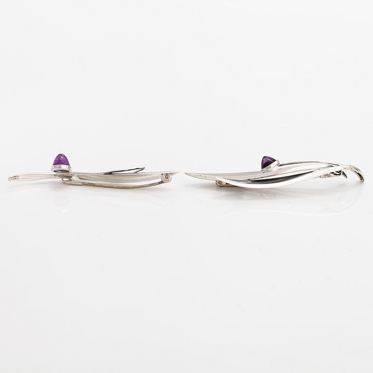 Elis Kauppi, Two silver brooches with amethyst. Kupittaan kulta, Turku 1959 and 1965.