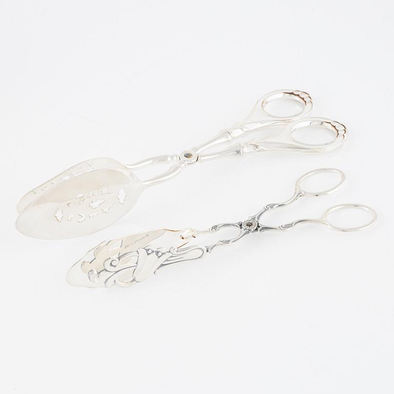 Enamel spoons, 6 pcs, sugar bowl and creamer, and two tongs, silver.