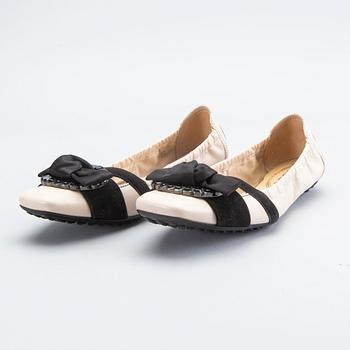 Tods`s och Roger Vivier, skor 2 par 37-37,5 enligt märkning.