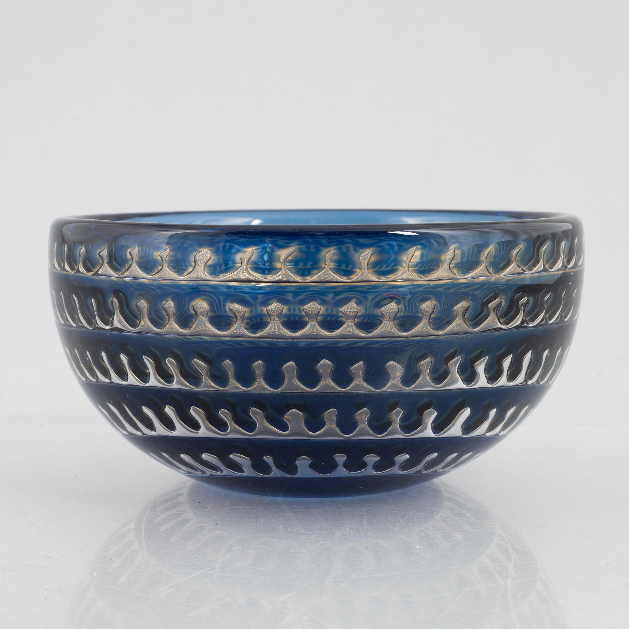 Edvin Öhrström, an "Ariel" glass bowl, Orrefors, Sweden, 1976.