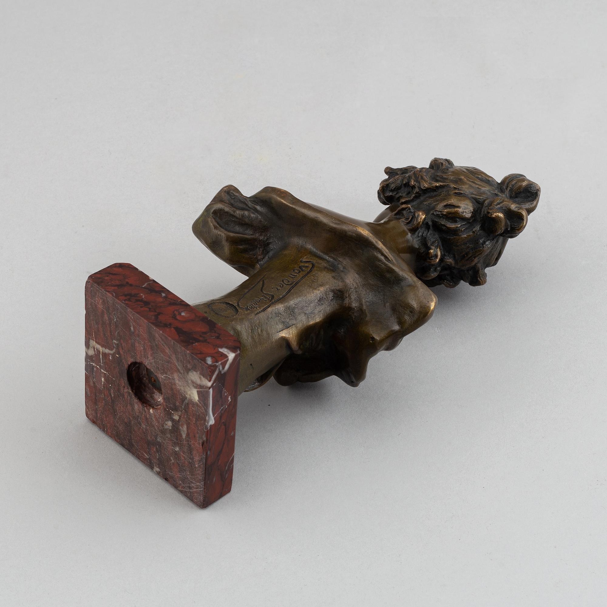 Georges van der Straeten, skulptur. Brons, signerad, gjut.stämpel. Total höjd 22,5 cm.