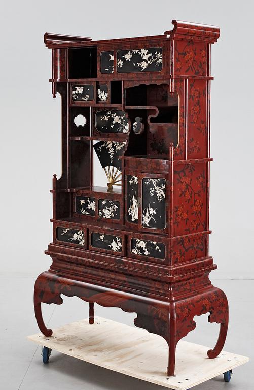 SKÅP, Japan, 1900-tal.