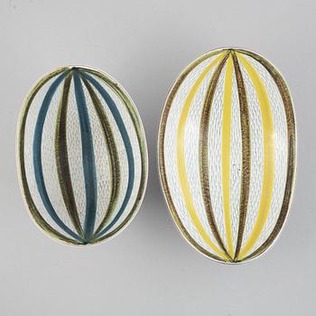 Stig Lindberg, a faience bowl, a dish and table lamp base, Gustavsbergs studio.