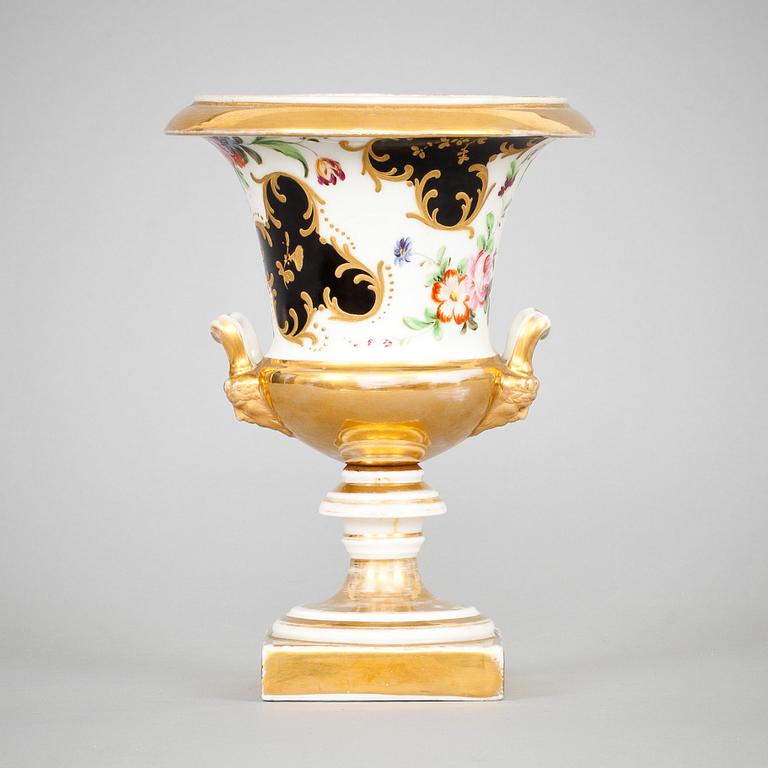 URNA, porslin, empire, 1800-talets mitt.