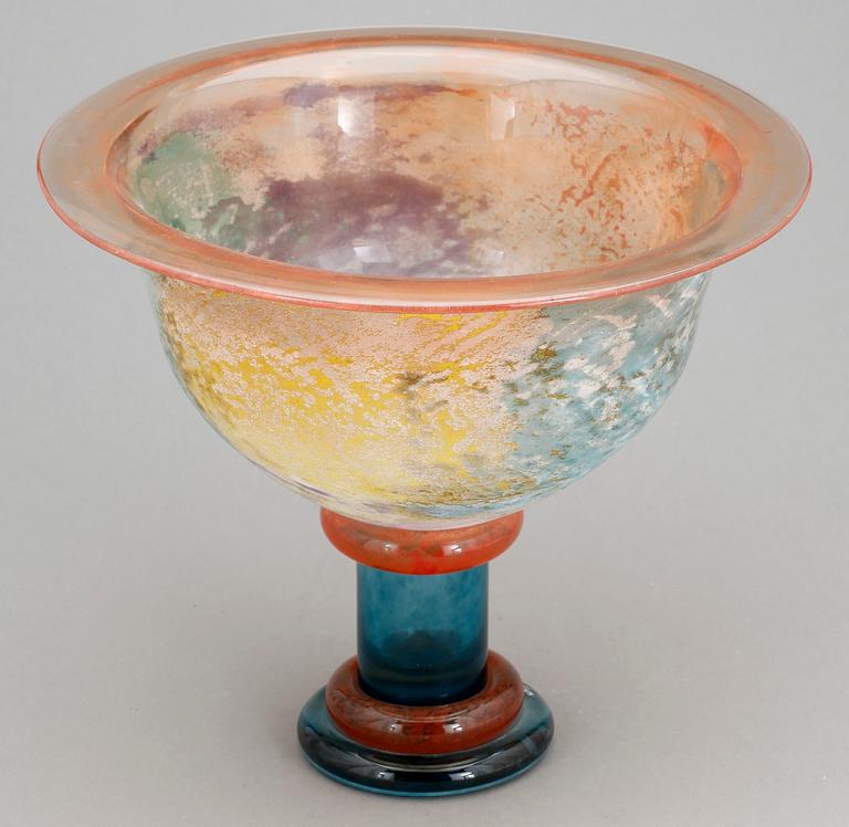 SKÅL på FOT, glas, ur serien "Cancan", Kjell Engman, Kosta Boda. 1900-talets andra hälft.