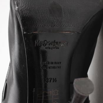 YVES SAINT LAURENT, ett par stövlar. Storlek 37,5.