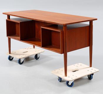 A 1950/60s desk.