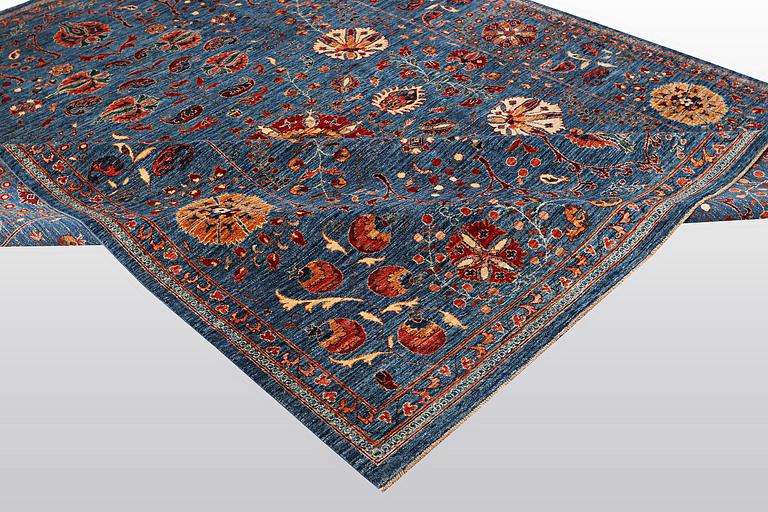 A carpet, Zeigler design, ca 312 x 254 cm.