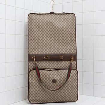 RESEGARDEROB, Gucci.