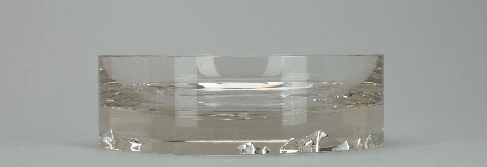 SKÅL, glas, "Isbrytaren", sign.  Tapio Wirkkala - 3318. 1900-talets senare hälft.