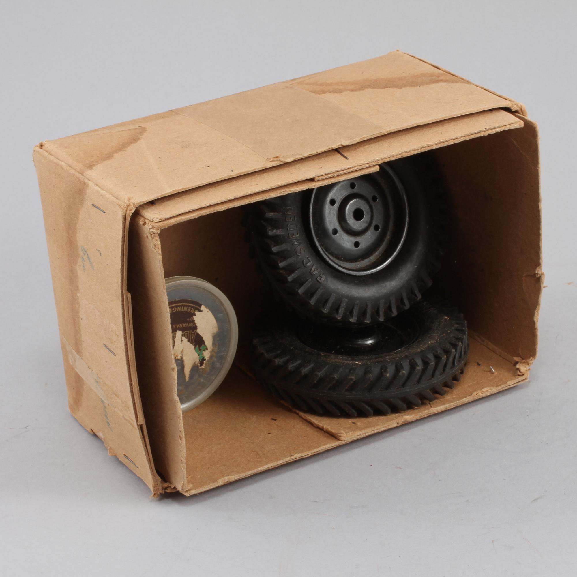 FAC-SYSTEM, 2 lådor samt , Mark Sylwan, Stockholm, 1900-talets andra hälft.