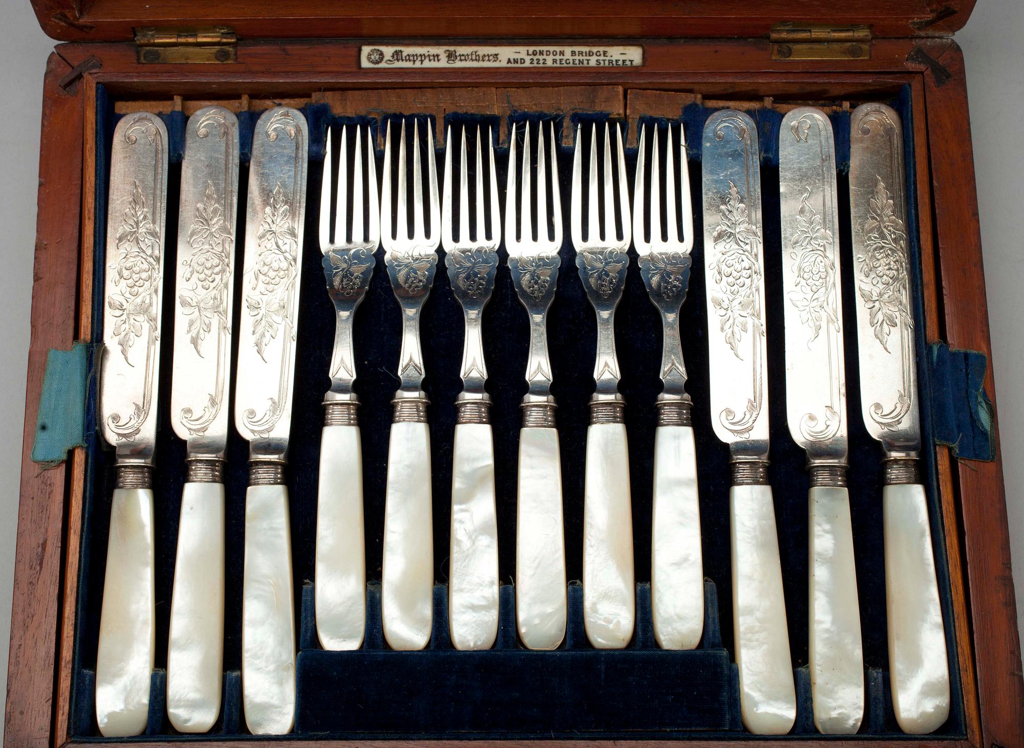 BESTICK, pärlemor och plate, Mappin Brothers, London, 1800-talets slut.