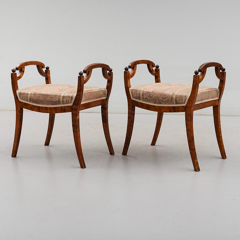 TABURETTER, 1 par, 1800-talets mitt.