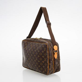 Louis Vuitton, Monogram 'Reporter GM' Shoulder Bag.