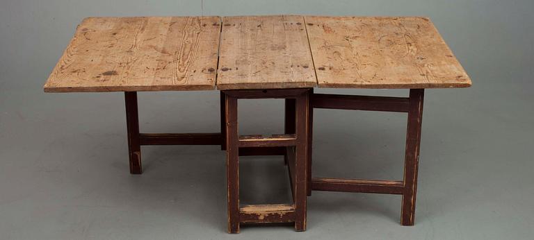 LÅGT KLAFFBORD, 1800-tal.