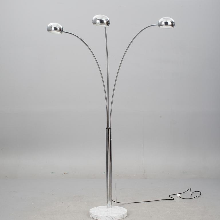 GOLVLAMPA, 1900-talets slut.