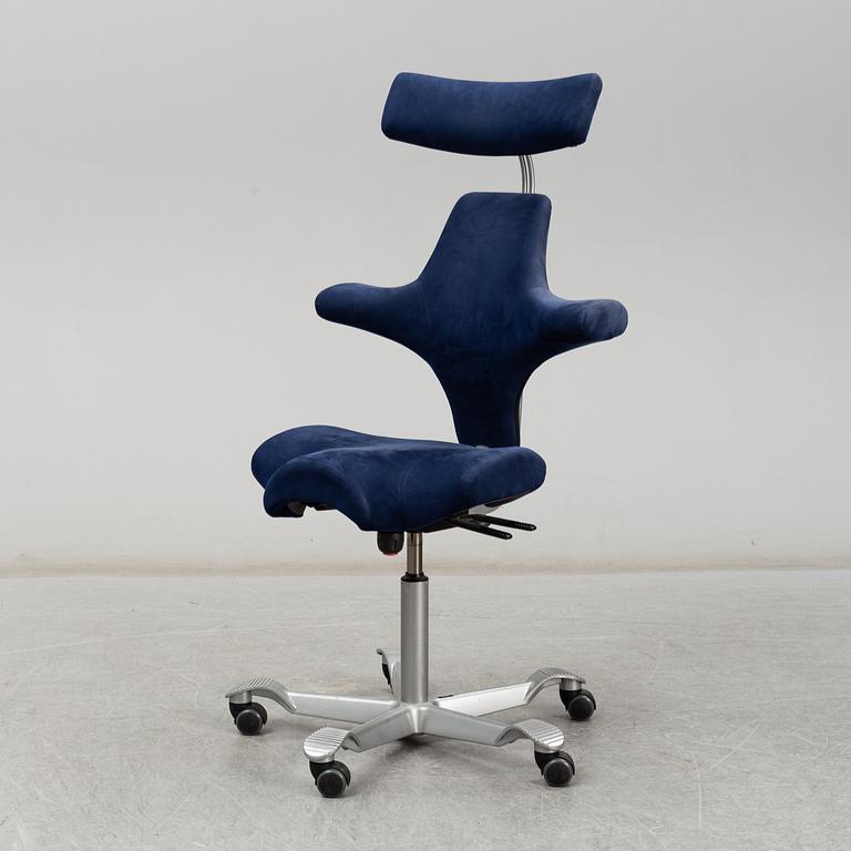 PETER OPSVIK, a 'Capisco' desk chair from HÅG.