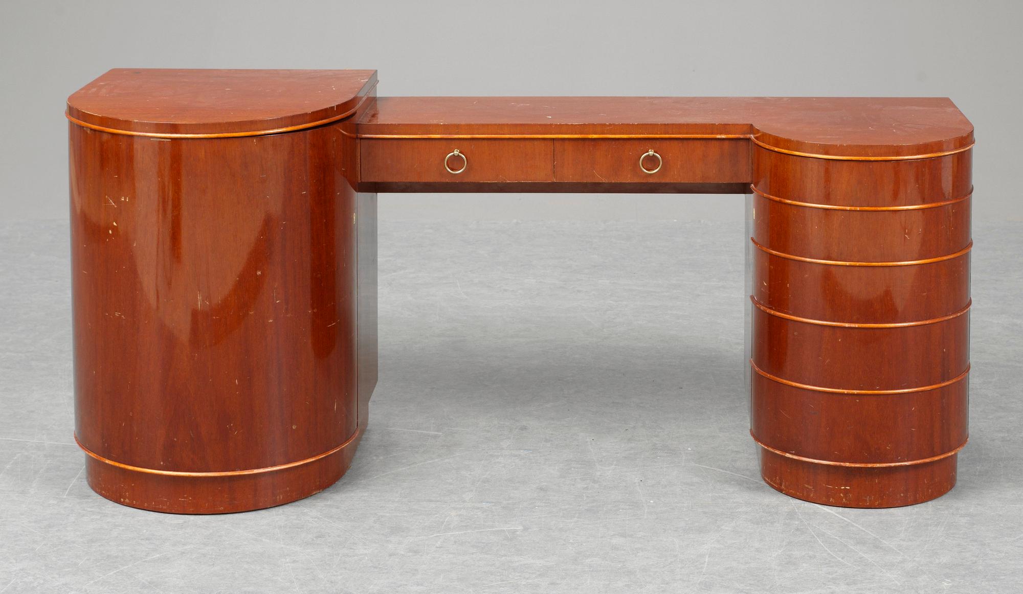 TOILETTBORD, 1900-tal.