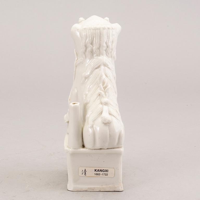 A Chinese blanc de chine joss stick holder, Qing dynasty, Kangxi (1662-1722).