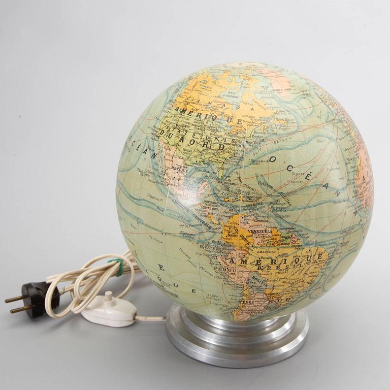 Jordglob, 2 st, och en Himmelsglob, 1900-tal.