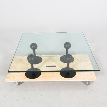 Philippe Starck, soffbord "Pepper Young" för Dis 1980-tal.