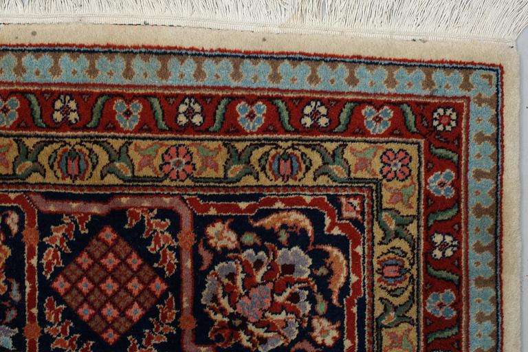 MATTA. Old/semiantik Persisk, möjligen Täbriz, ca 360x250.